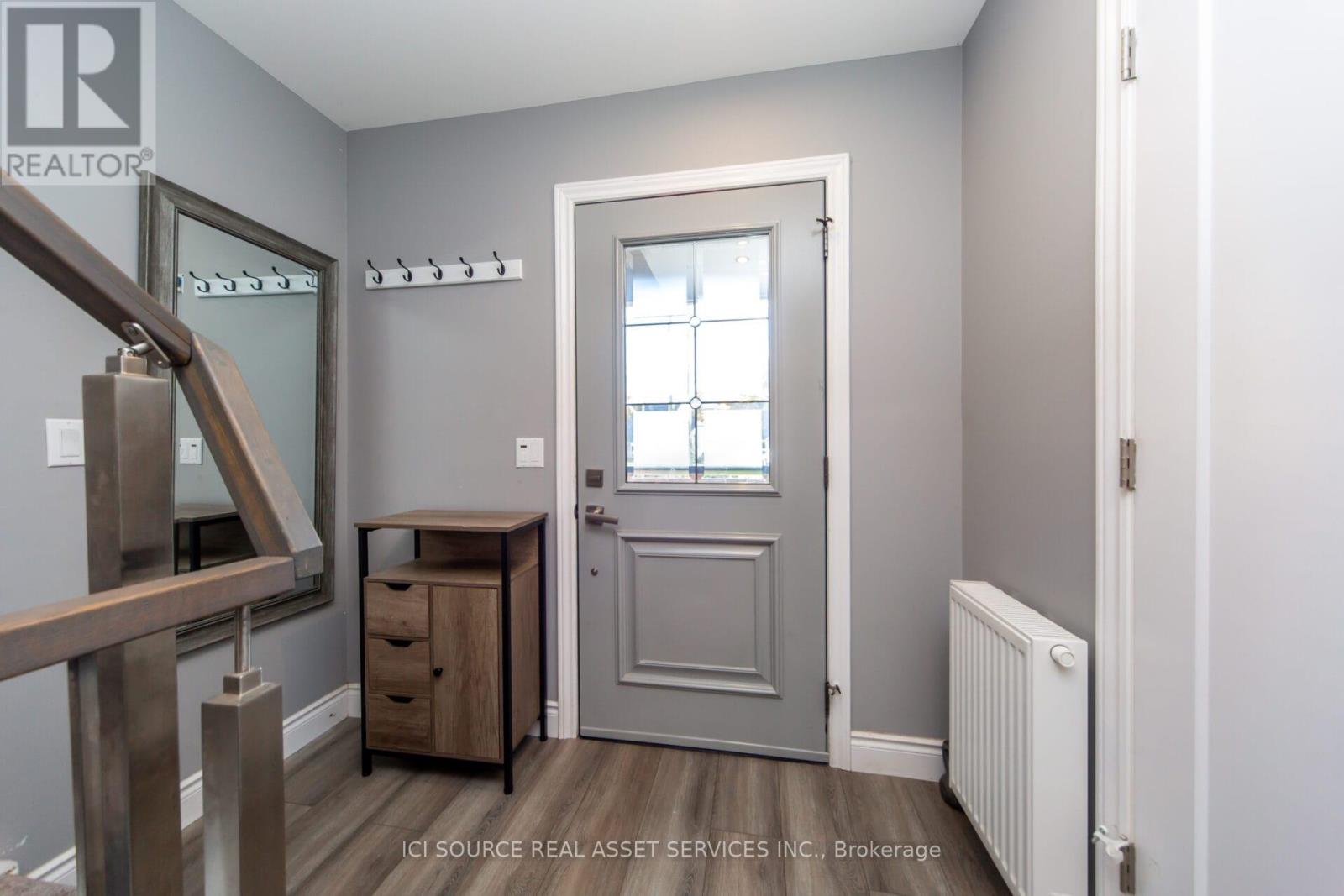 199 Mason Boulevard, Halton Hills (Ac Acton), Ontario  L7J 1A7 - Photo 8 - W12804724