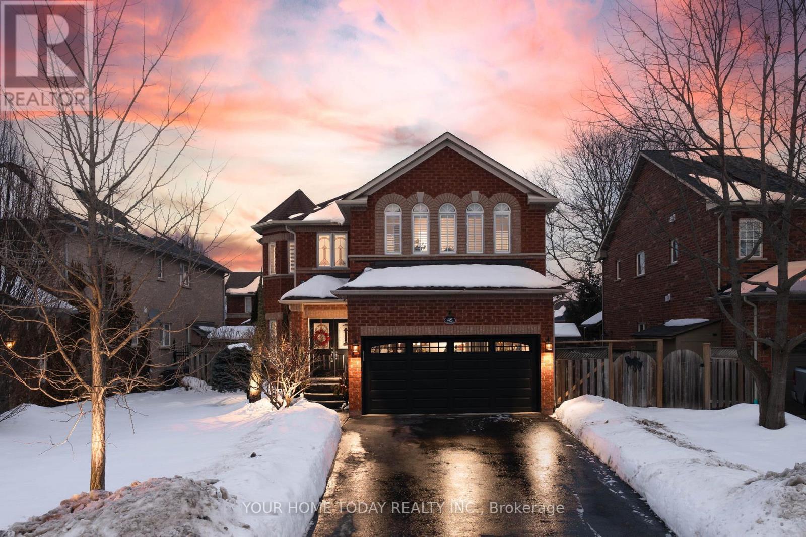 45 Forsyth Crescent, Halton Hills (Georgetown), Ontario  L7G 6G3 - Photo 2 - W12804946