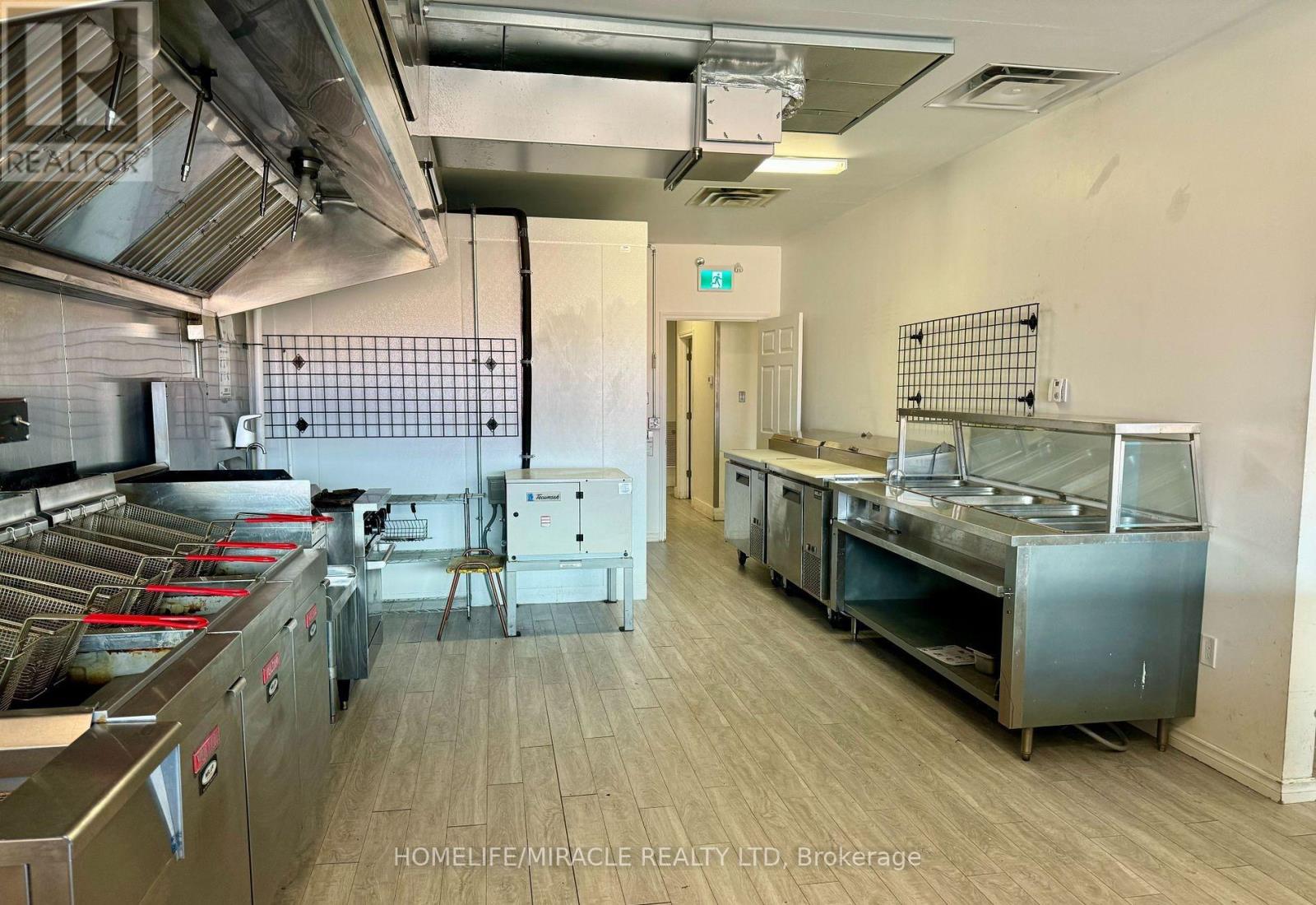 3 - 352 Queen Street, Halton Hills (Ac Acton), Ontario  L7J 1R2 - Photo 13 - W12805590