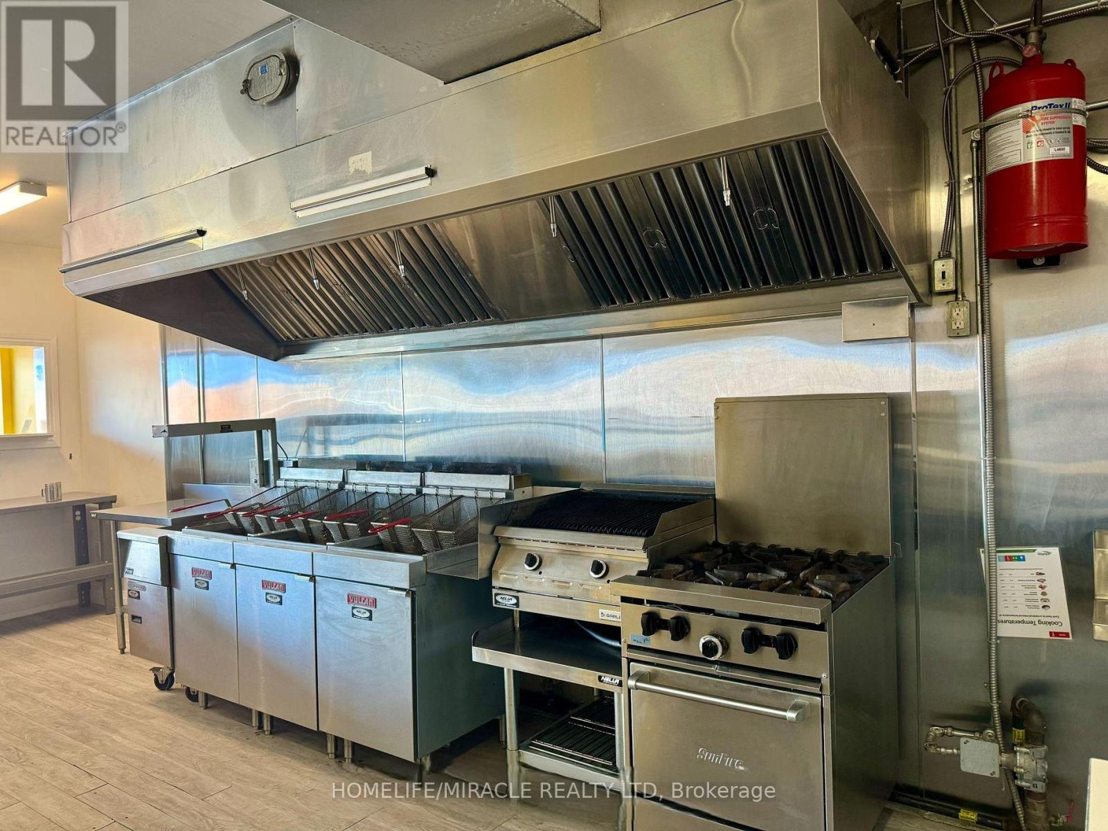 3 - 352 Queen Street, Halton Hills (Ac Acton), Ontario  L7J 1R2 - Photo 9 - W12805590