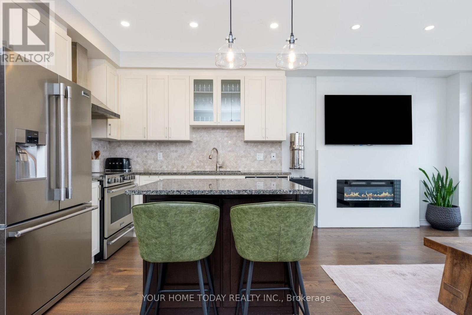 37 Ridgegate Crescent, Halton Hills (Georgetown), Ontario  L7G 0L6 - Photo 7 - W12805918