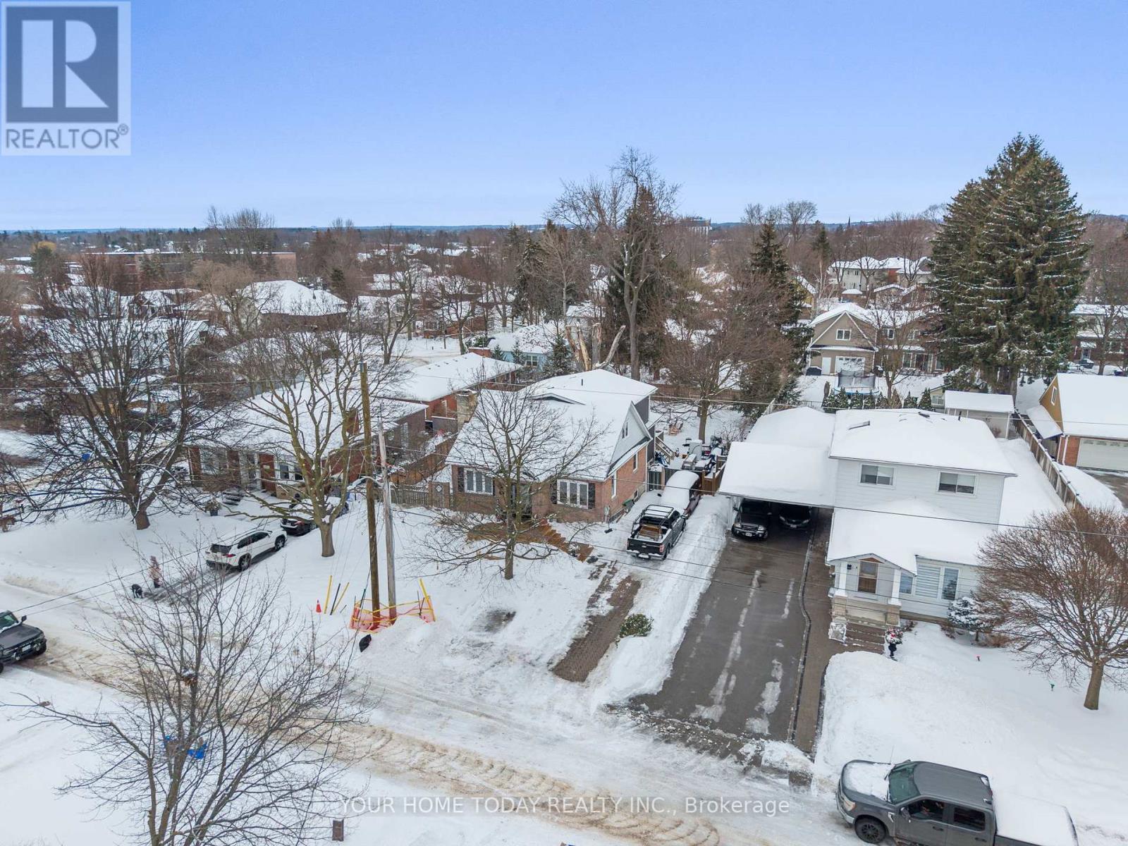 20 Elgin Street, Halton Hills (Georgetown), Ontario  L7G 3M3 - Photo 4 - W12805924