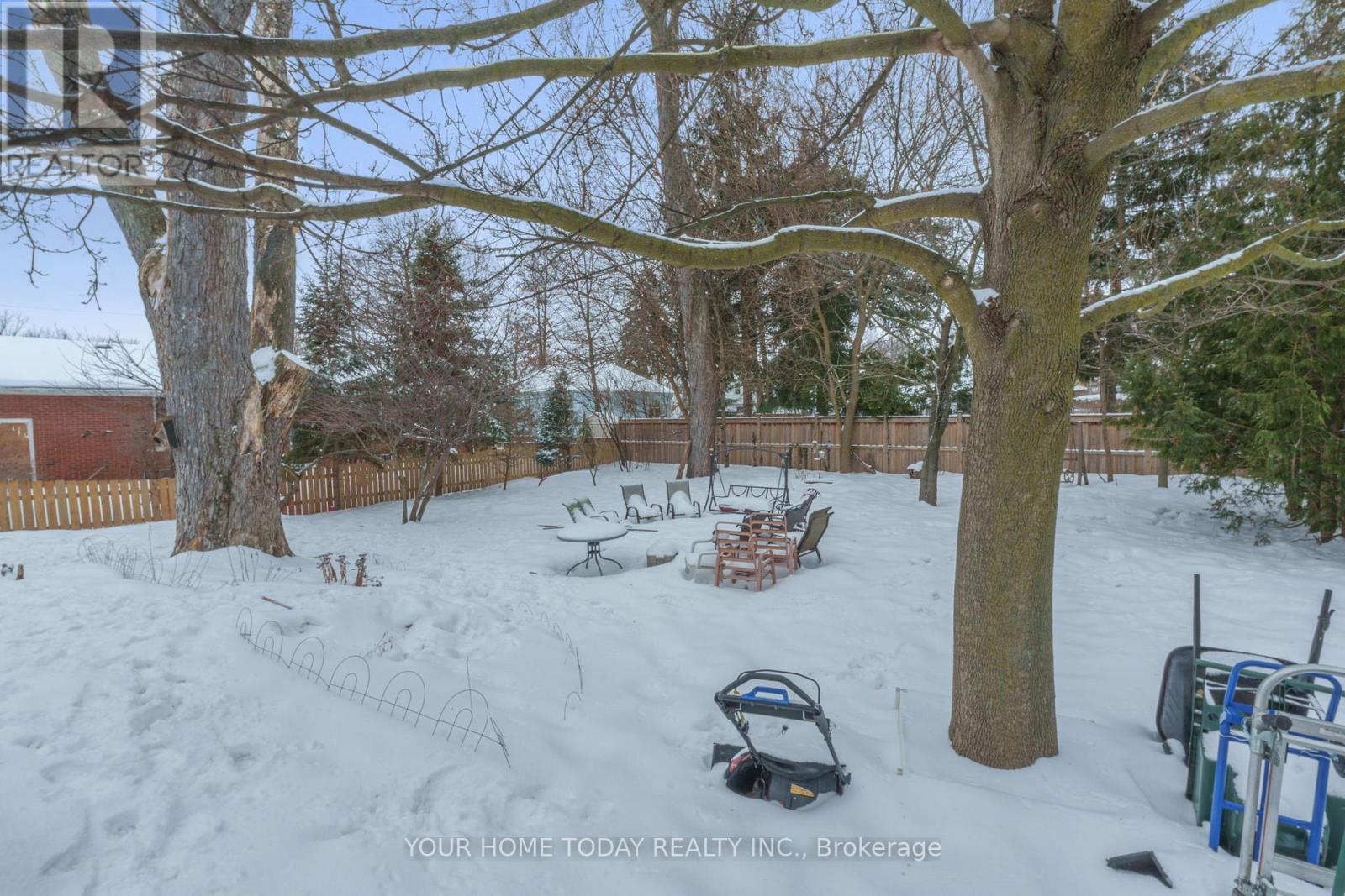 20 Elgin Street, Halton Hills (Georgetown), Ontario  L7G 3M3 - Photo 42 - W12805924
