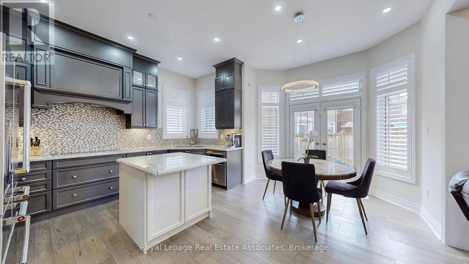 212 Niagara Trail, Halton Hills (Georgetown), Ontario  L7G 0H9 - Photo 11 - W12807296