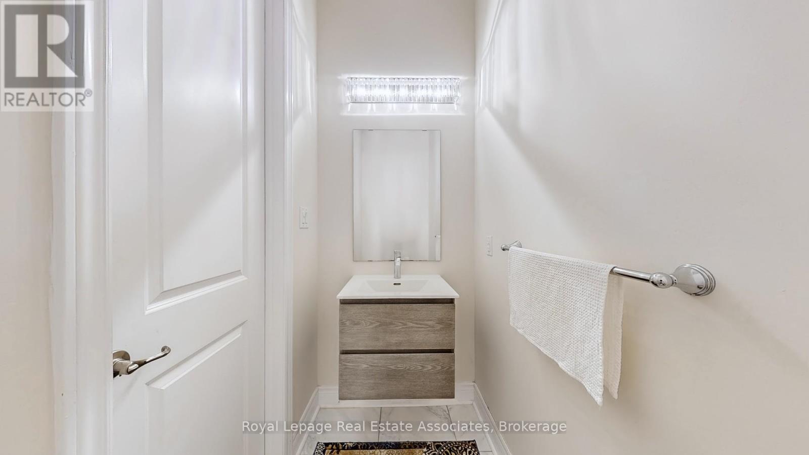 212 Niagara Trail, Halton Hills (Georgetown), Ontario  L7G 0H9 - Photo 17 - W12807296