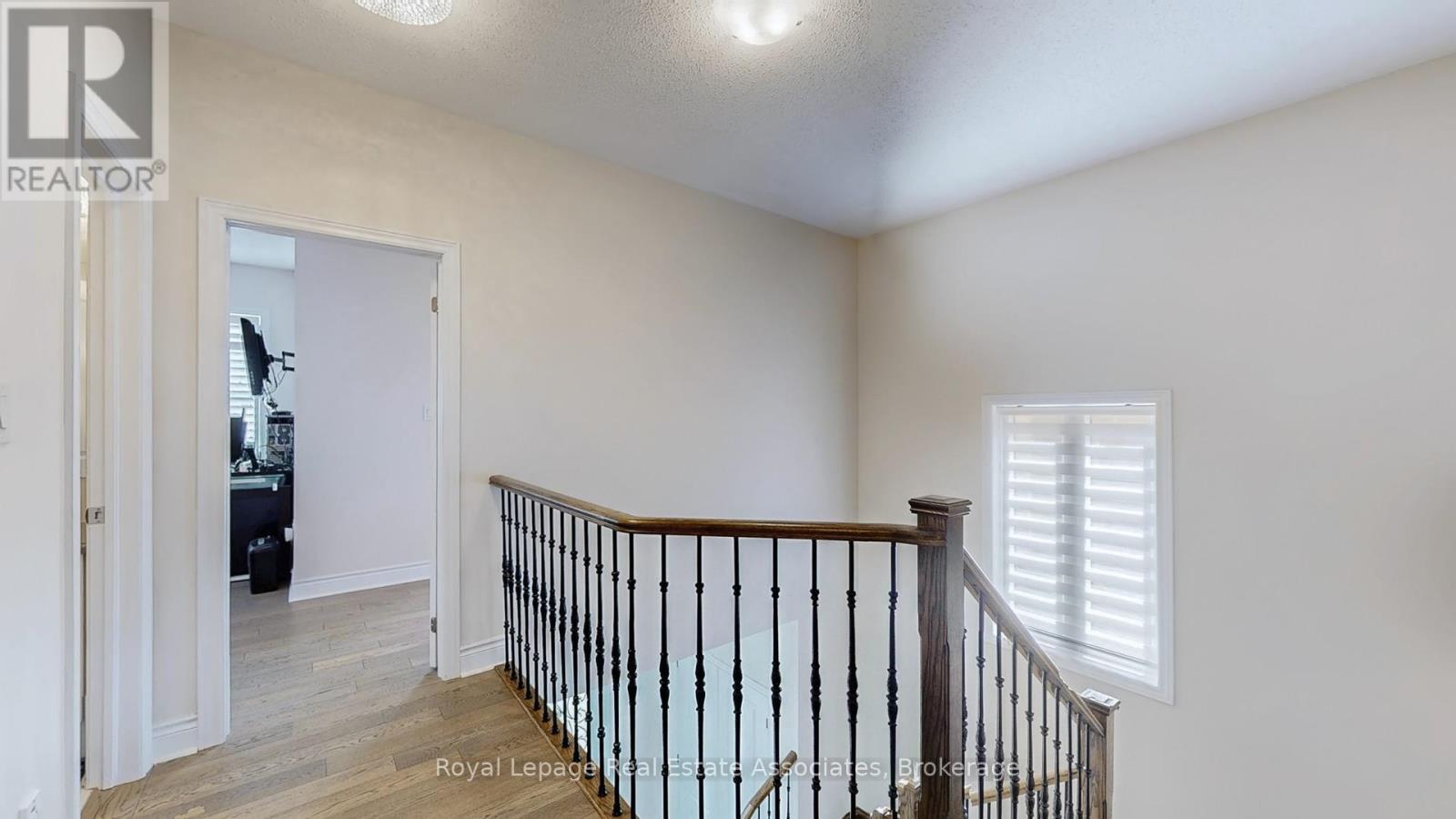 212 Niagara Trail, Halton Hills (Georgetown), Ontario  L7G 0H9 - Photo 19 - W12807296