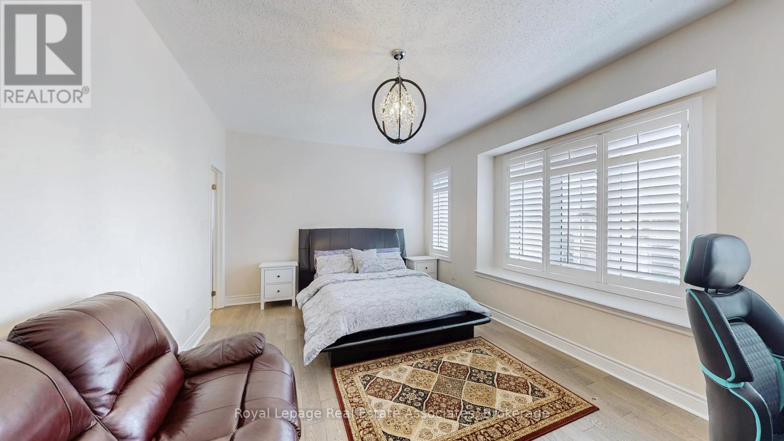 212 Niagara Trail, Halton Hills (Georgetown), Ontario  L7G 0H9 - Photo 24 - W12807296