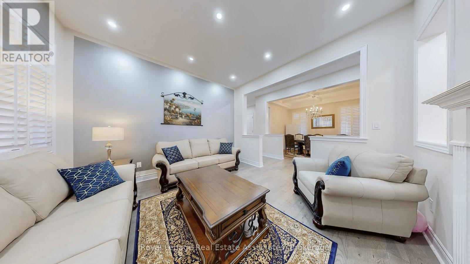 212 Niagara Trail, Halton Hills (Georgetown), Ontario  L7G 0H9 - Photo 3 - W12807296