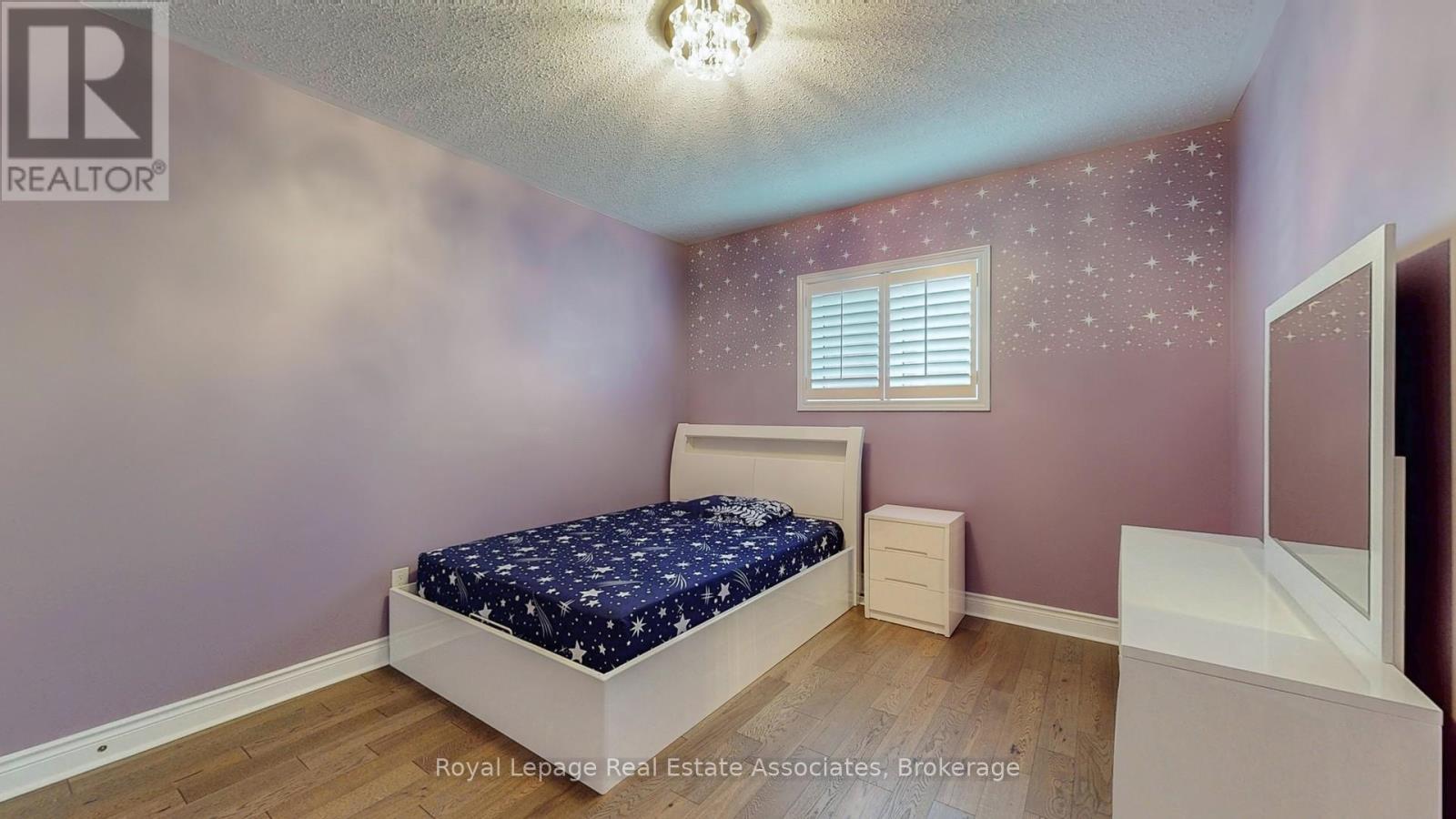 212 Niagara Trail, Halton Hills (Georgetown), Ontario  L7G 0H9 - Photo 32 - W12807296