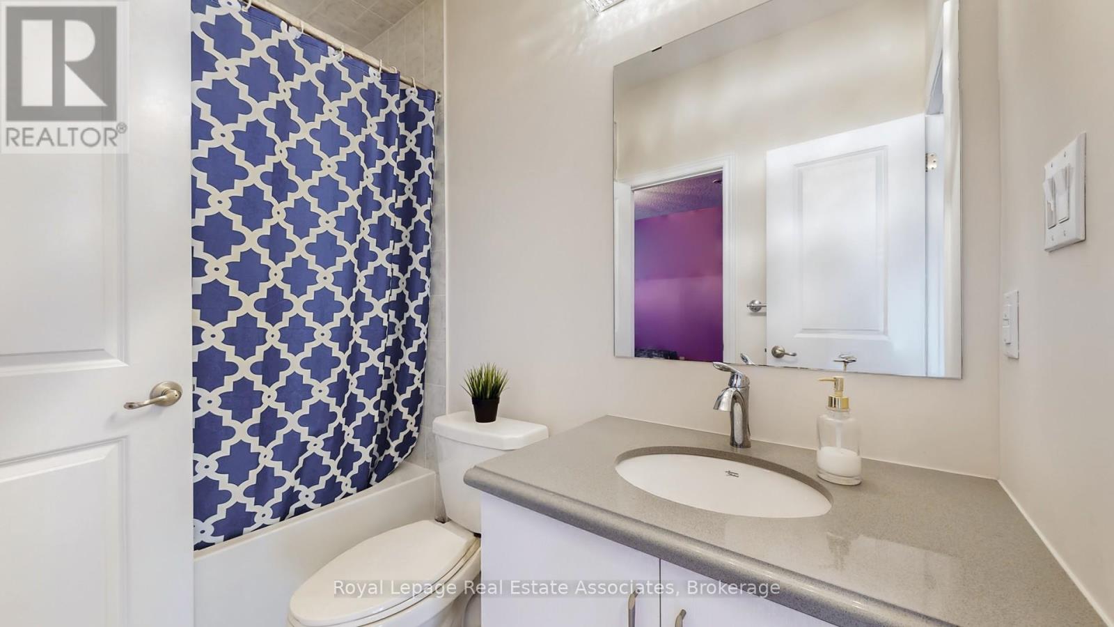 212 Niagara Trail, Halton Hills (Georgetown), Ontario  L7G 0H9 - Photo 35 - W12807296