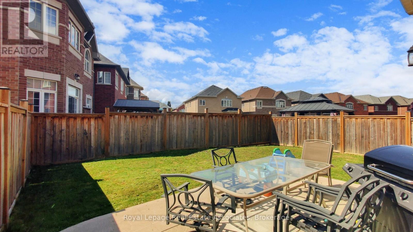 212 Niagara Trail, Halton Hills (Georgetown), Ontario  L7G 0H9 - Photo 40 - W12807296