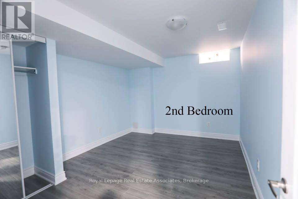 212 Niagara Trail, Halton Hills (Georgetown), Ontario  L7G 0H9 - Photo 47 - W12807296