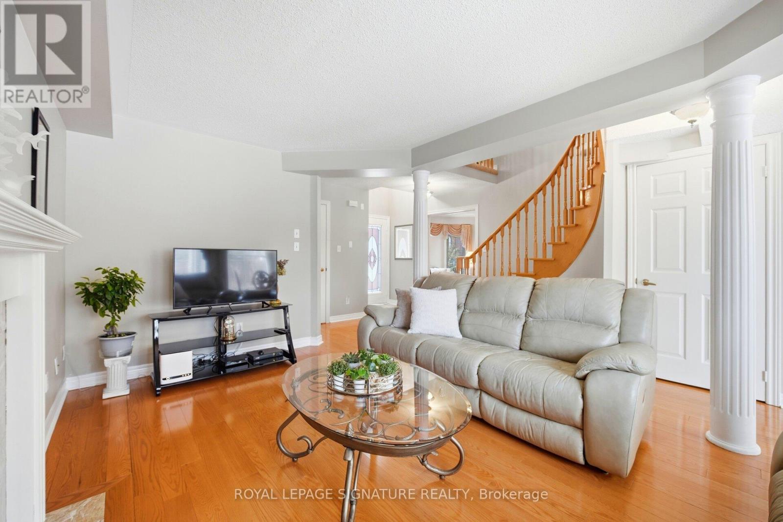 52 Durham Street, Halton Hills (Georgetown), Ontario  L7G 5X4 - Photo 24 - W12808762