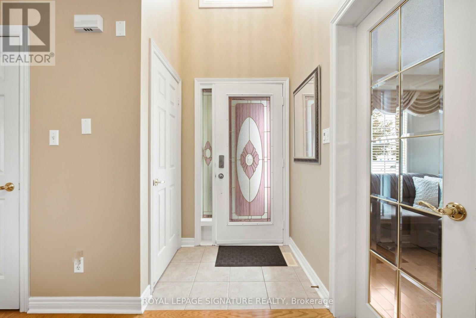 52 Durham Street, Halton Hills (Georgetown), Ontario  L7G 5X4 - Photo 6 - W12808762