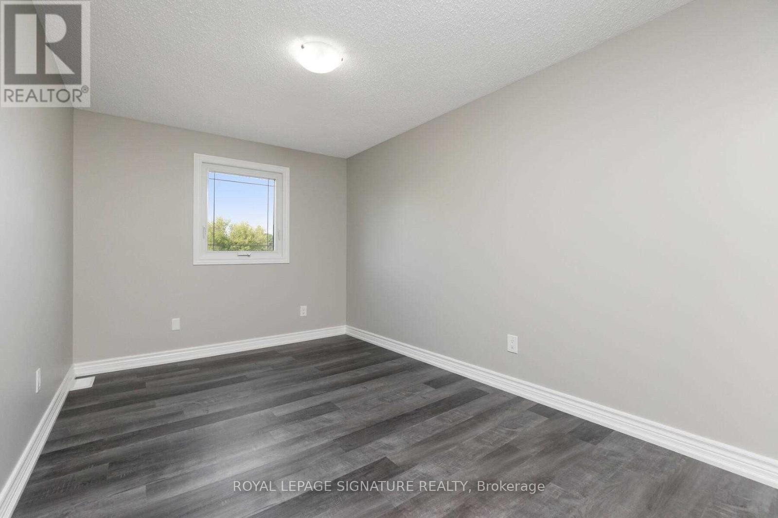 64 Danville Avenue, Halton Hills (Ac Acton), Ontario  L7J 2W2 - Photo 11 - W12810112