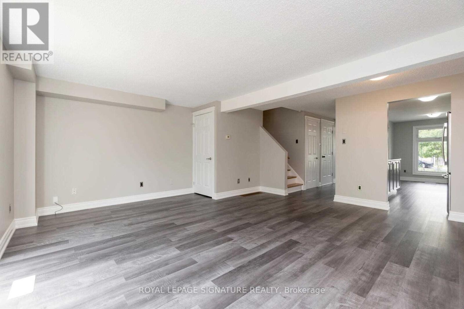 64 Danville Avenue, Halton Hills (Ac Acton), Ontario  L7J 2W2 - Photo 8 - W12810112