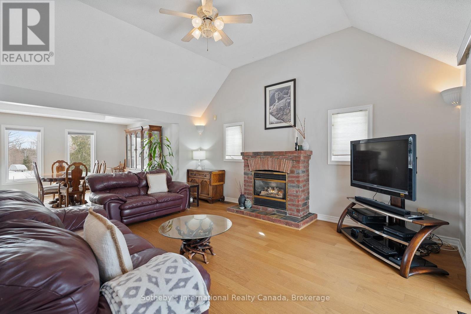 2091 Country Lane Court, Milton (Moffat), Ontario  L0P 1J0 - Photo 15 - W12812318