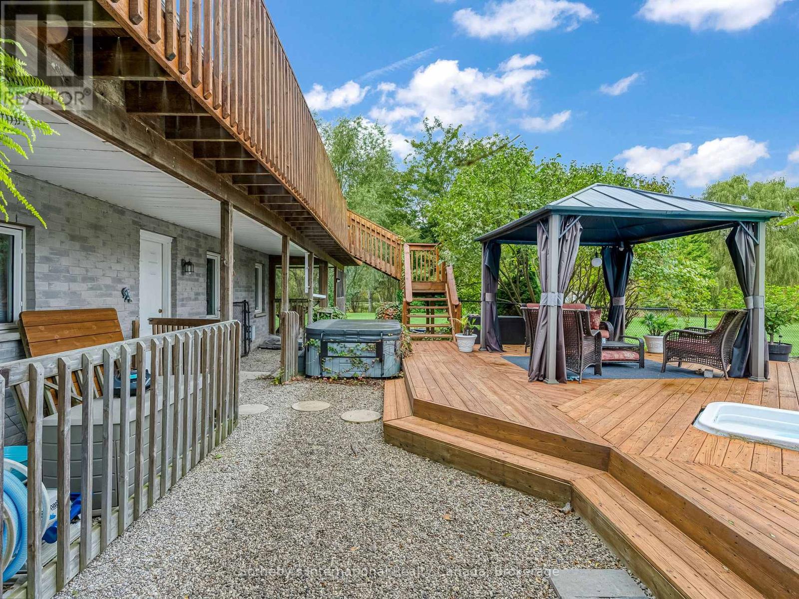 2091 Country Lane Court, Milton (Moffat), Ontario  L0P 1J0 - Photo 30 - W12812318