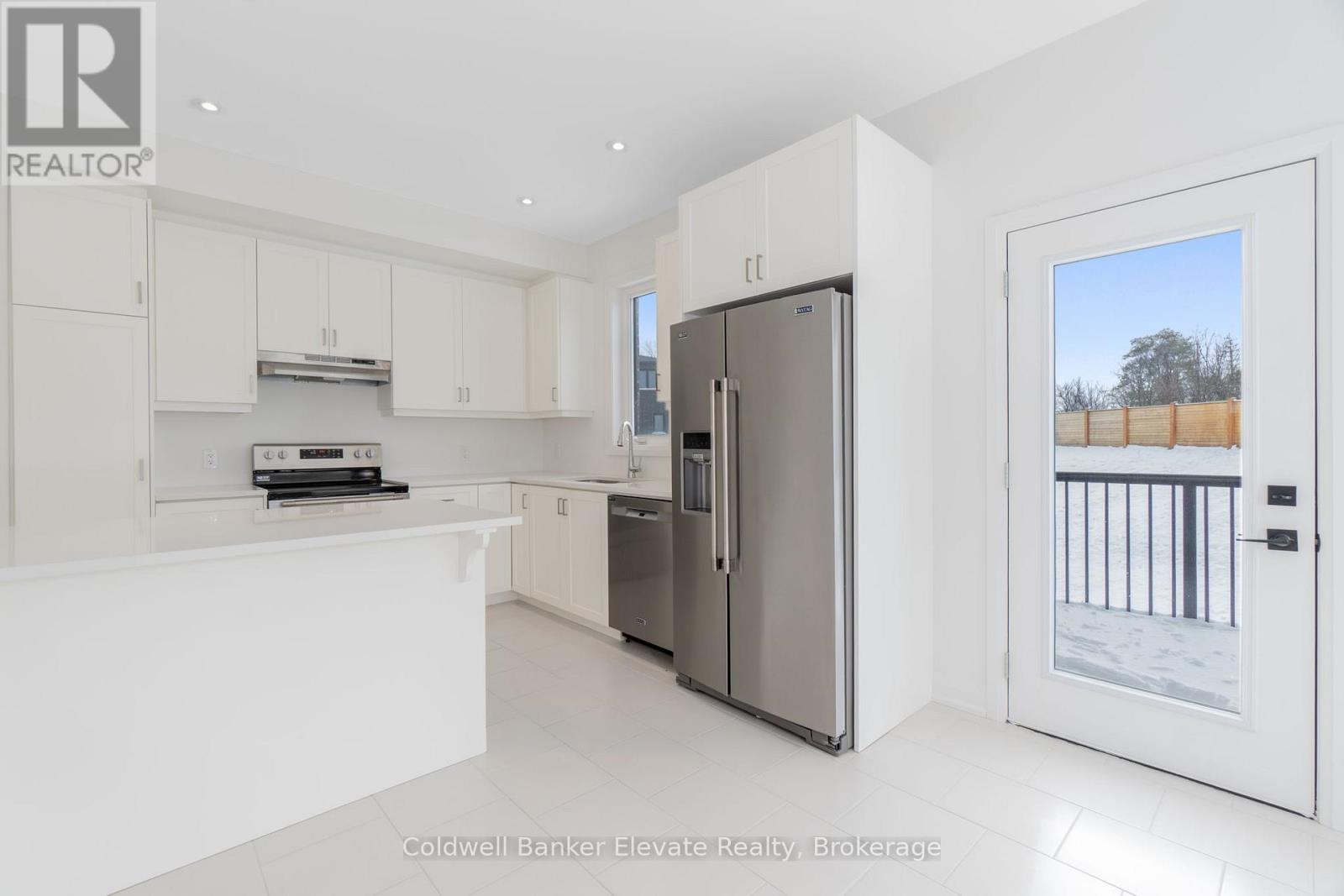 72 Windtree Way, Halton Hills (Georgetown), Ontario  L7G 0P6 - Photo 5 - W12813036