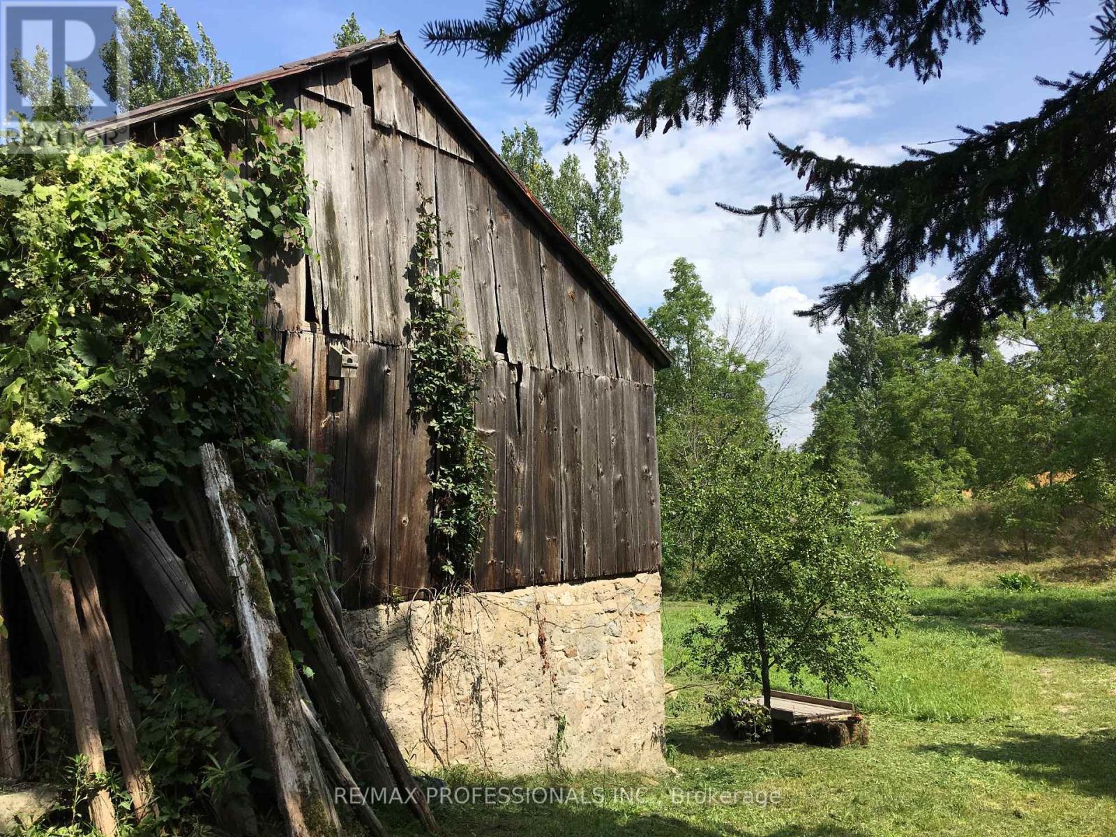 14070 Dublin Line, Halton Hills (Rural Halton Hills), Ontario  L7J 2L9 - Photo 17 - W12813896