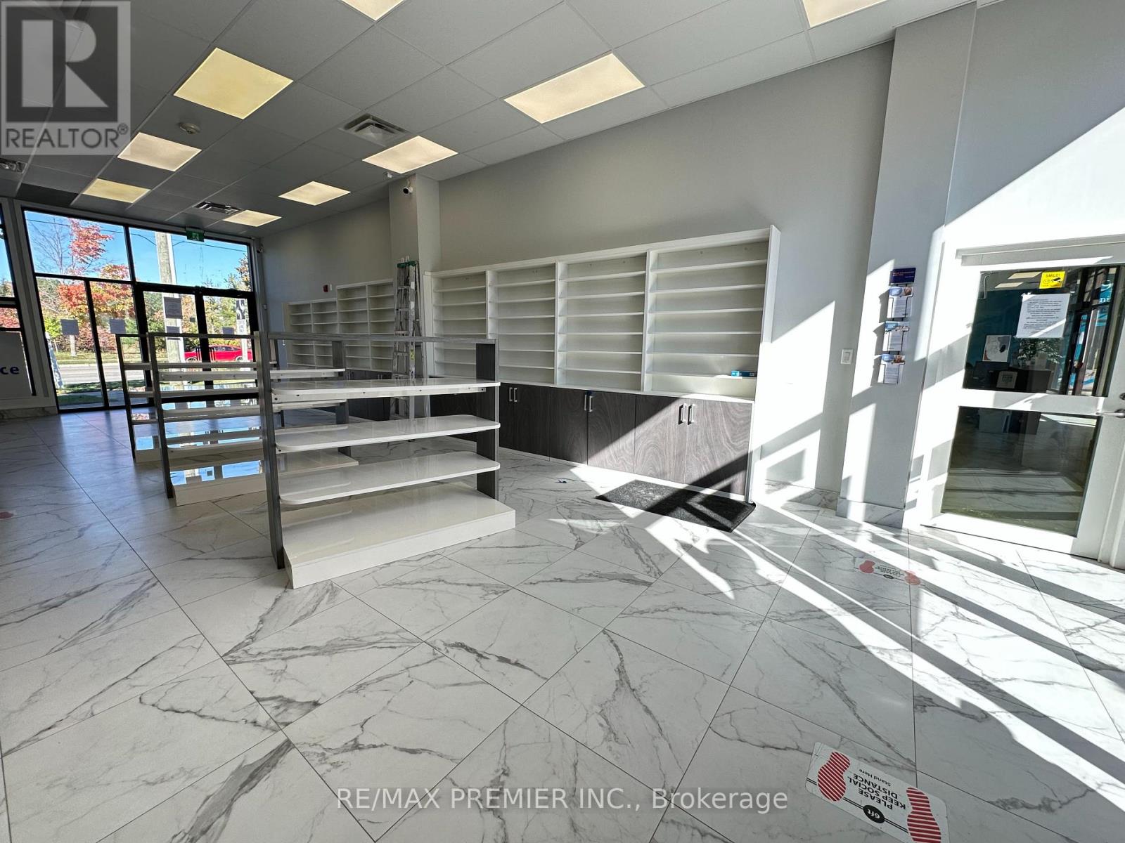 1 - 120 Guelph Street, Halton Hills (Georgetown), Ontario  L7G 4A4 - Photo 10 - W12814408