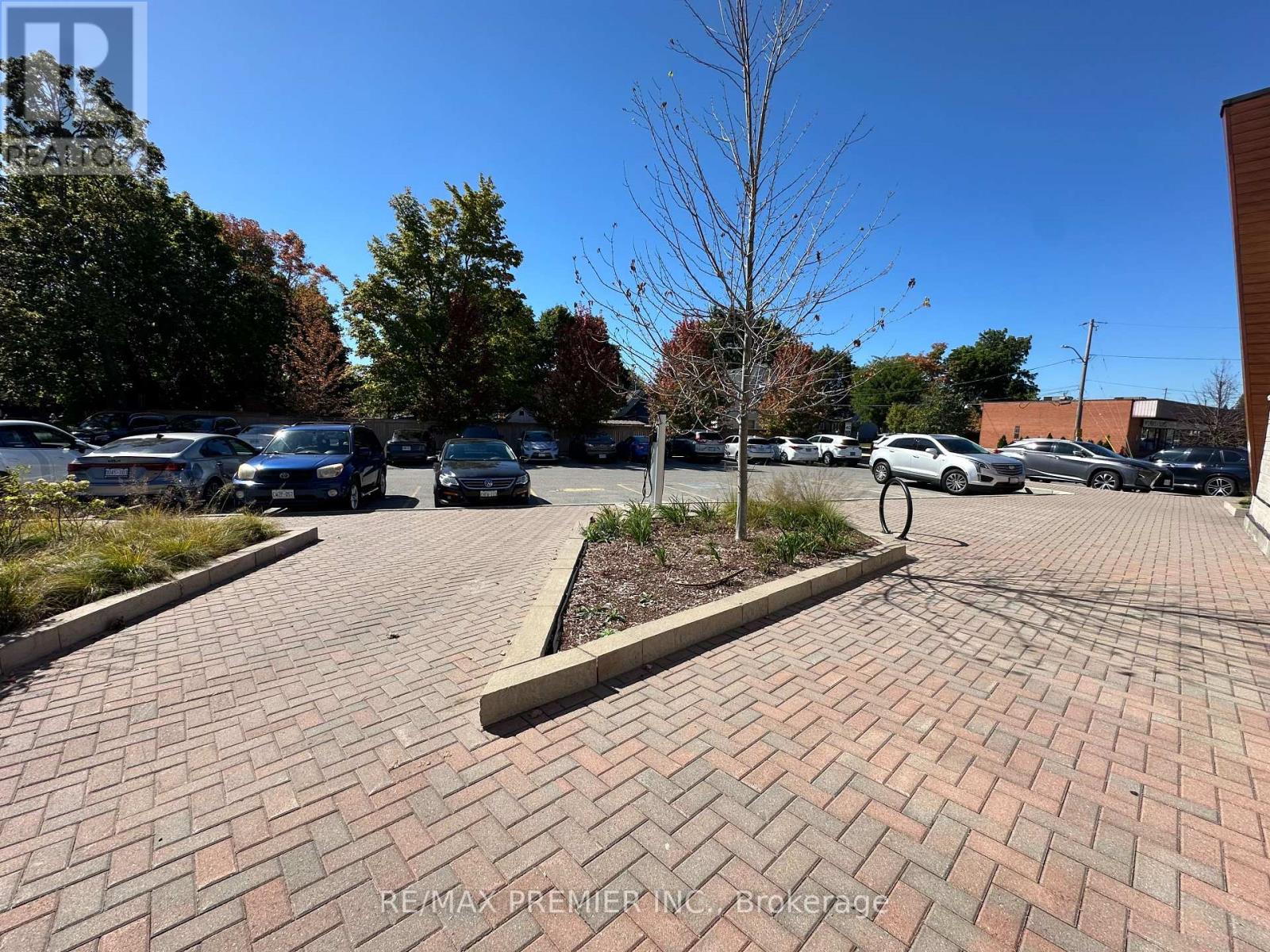 1 - 120 Guelph Street, Halton Hills (Georgetown), Ontario  L7G 4A4 - Photo 19 - W12814408