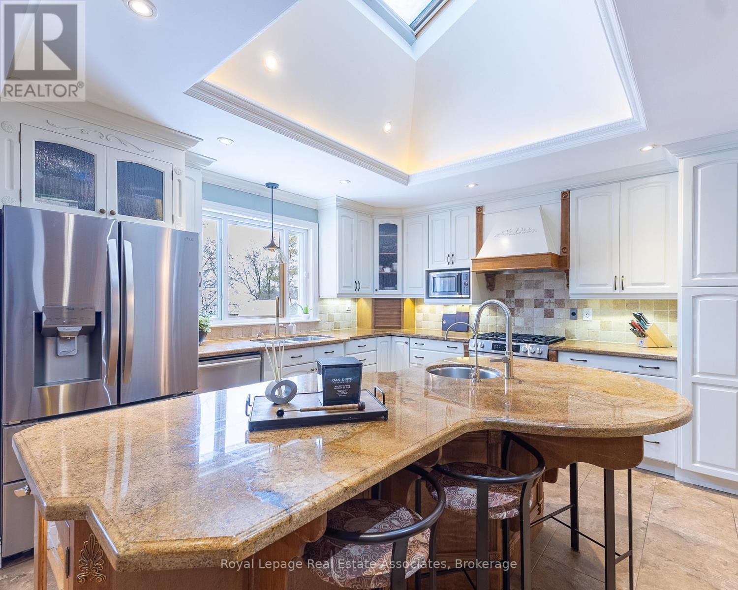 13931 Cromar Court, Halton Hills (Georgetown), Ontario  L7G 4S5 - Photo 7 - W12814504