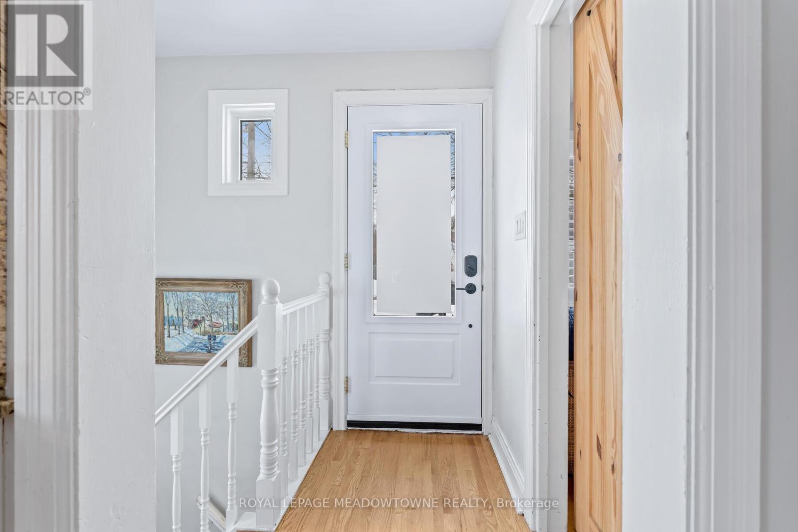 2 Ostrander Boulevard, Halton Hills (Georgetown), Ontario  L7G 1Z3 - Photo 5 - W12816058