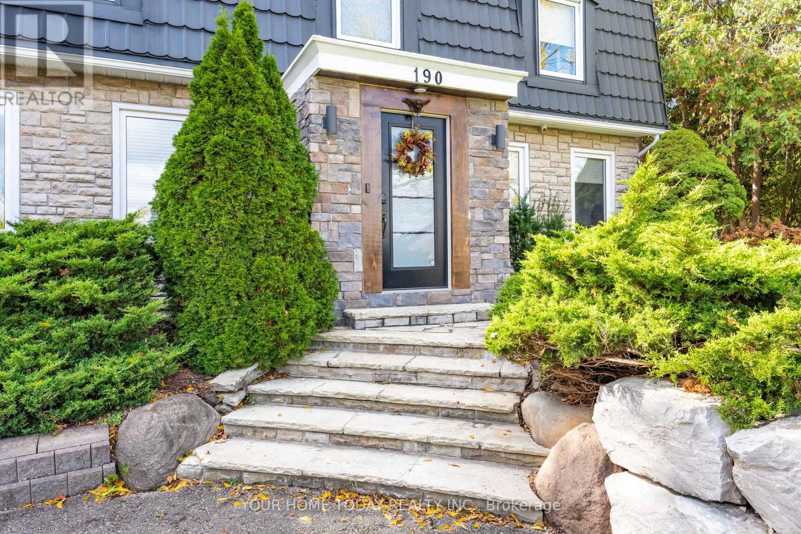 190 Main Street S, Halton Hills (Georgetown), Ontario  L7G 3E9 - Photo 4 - W12816068