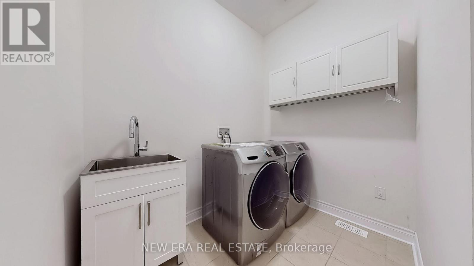 77 Wildflower Lane, Halton Hills (Georgetown), Ontario  L7G 0A5 - Photo 22 - W12816924