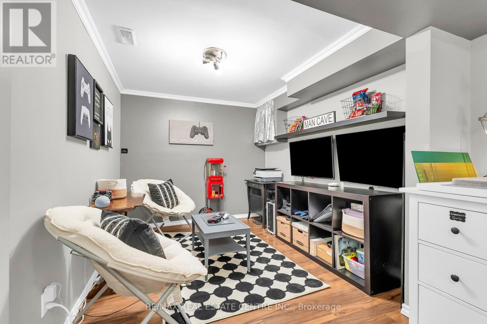 99 Lynden Circle, Halton Hills (Georgetown), Ontario  L7G 2J2 - Photo 41 - W12819040