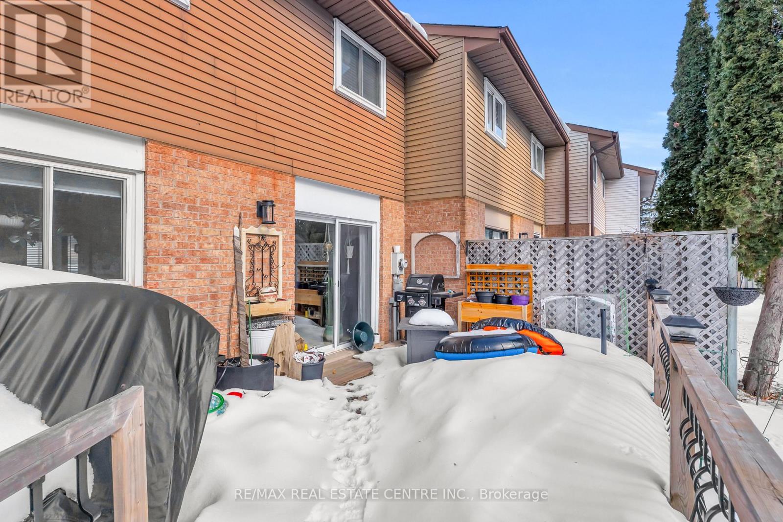 99 Lynden Circle, Halton Hills (Georgetown), Ontario  L7G 2J2 - Photo 46 - W12819040