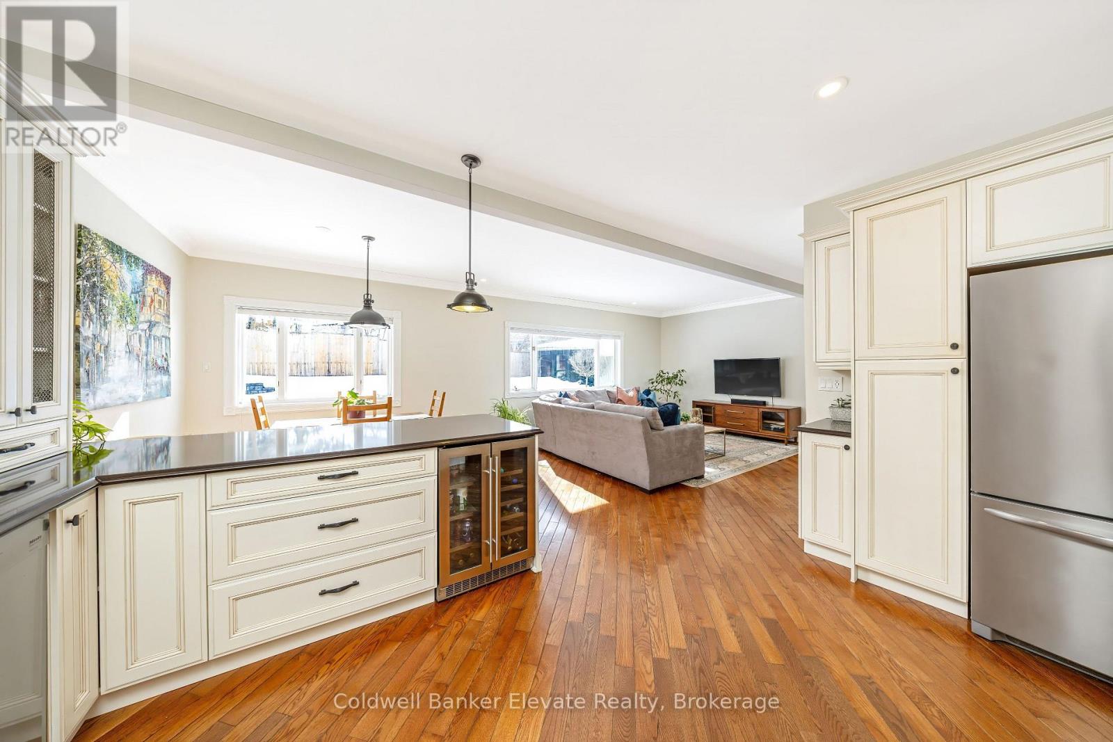 6 Queen Street, Halton Hills (Georgetown), Ontario  L7G 2E4 - Photo 24 - W12819308