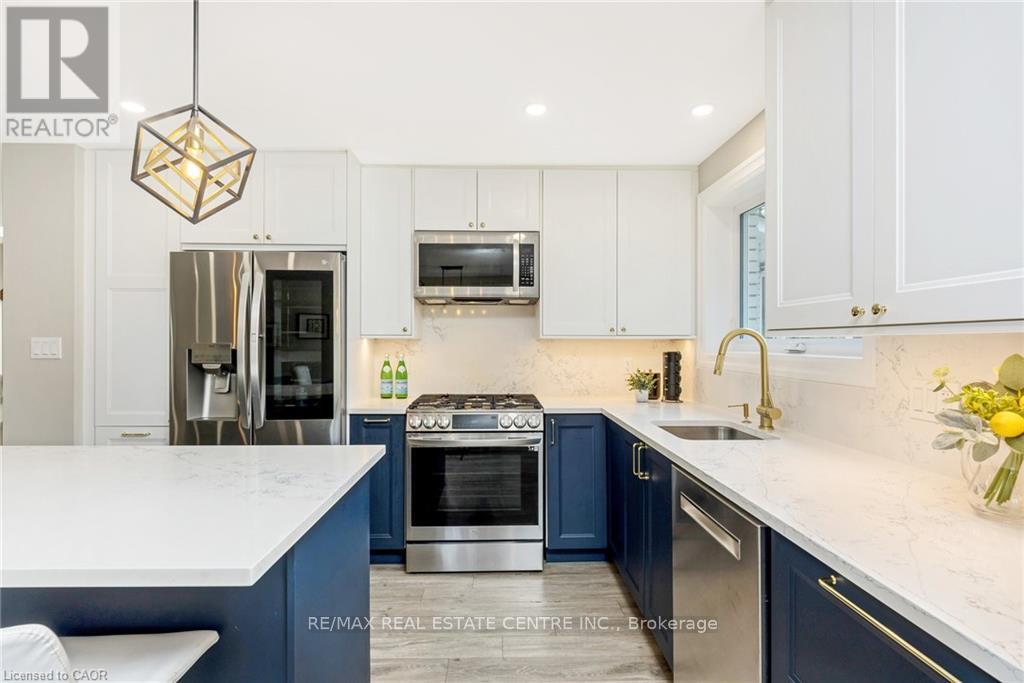 3083 Limestone Road, Milton (Campbellville), Ontario  L0P 1B0 - Photo 11 - W12820958