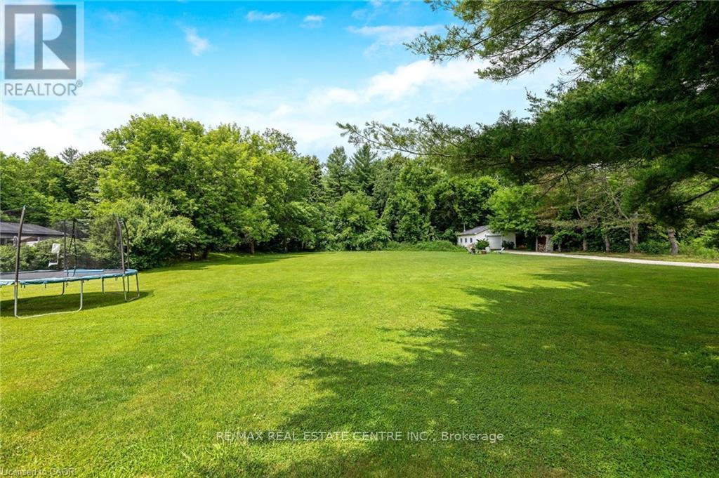 3083 Limestone Road, Milton (Campbellville), Ontario  L0P 1B0 - Photo 39 - W12820958