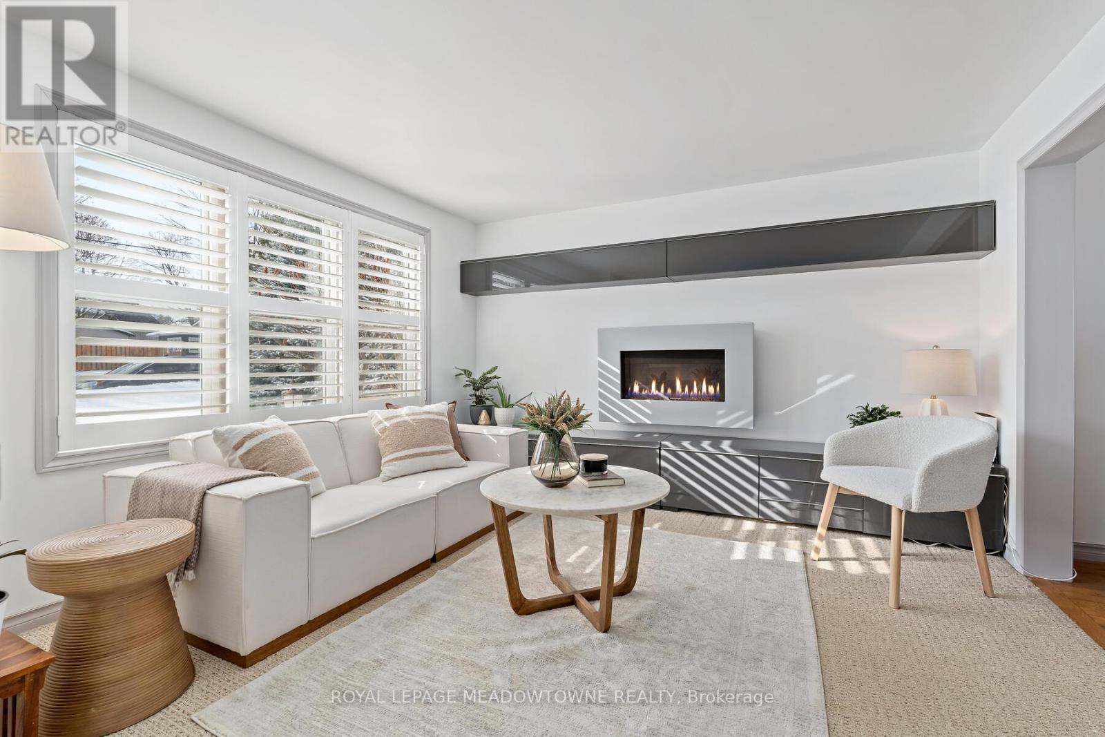 19 Union Street, Halton Hills (Georgetown), Ontario  L7G 3M1 - Photo 6 - W12822052