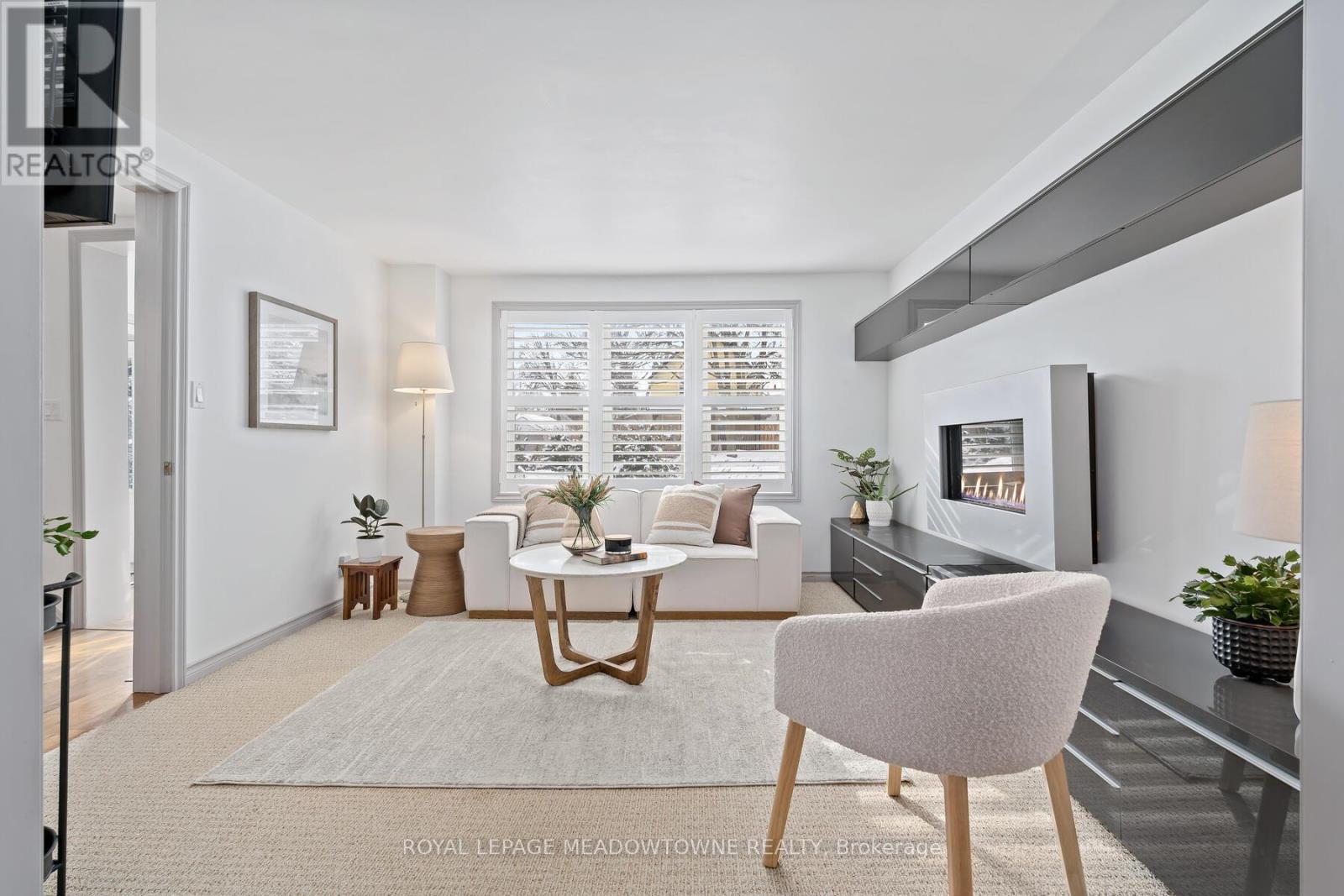 19 Union Street, Halton Hills (Georgetown), Ontario  L7G 3M1 - Photo 7 - W12822052