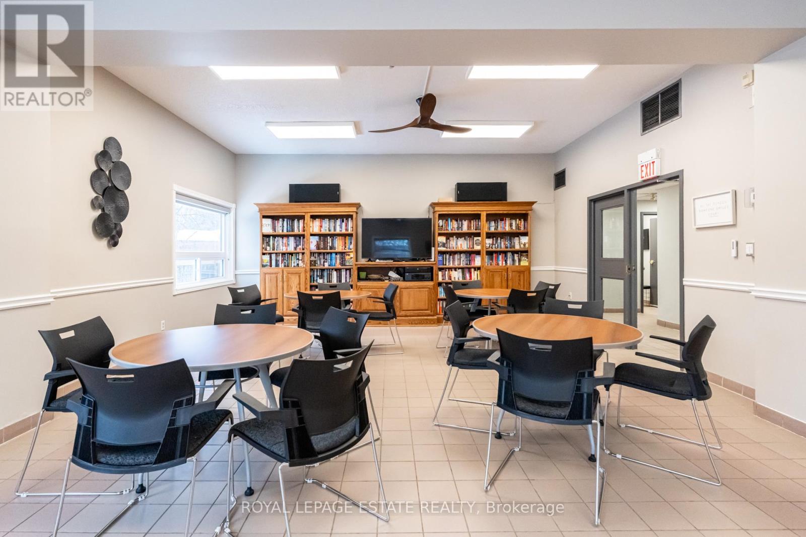 204 - 26 Hall Road, Halton Hills (Georgetown), Ontario  L7G 5G5 - Photo 29 - W12822294