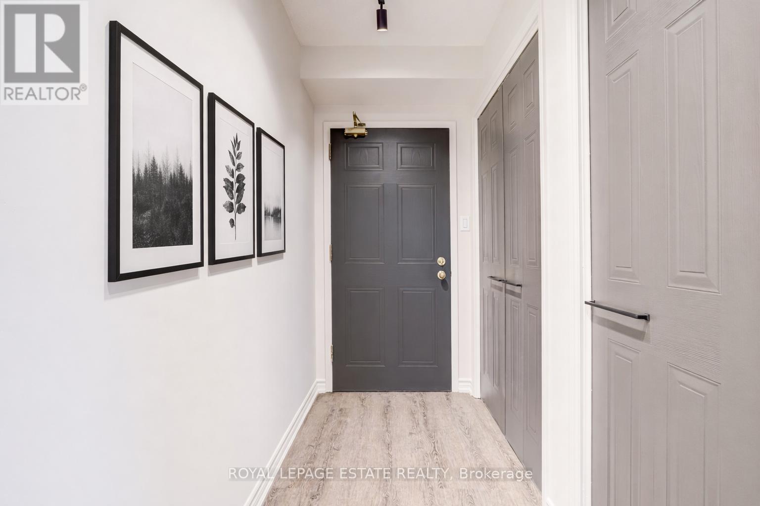 204 - 26 Hall Road, Halton Hills (Georgetown), Ontario  L7G 5G5 - Photo 3 - W12822294