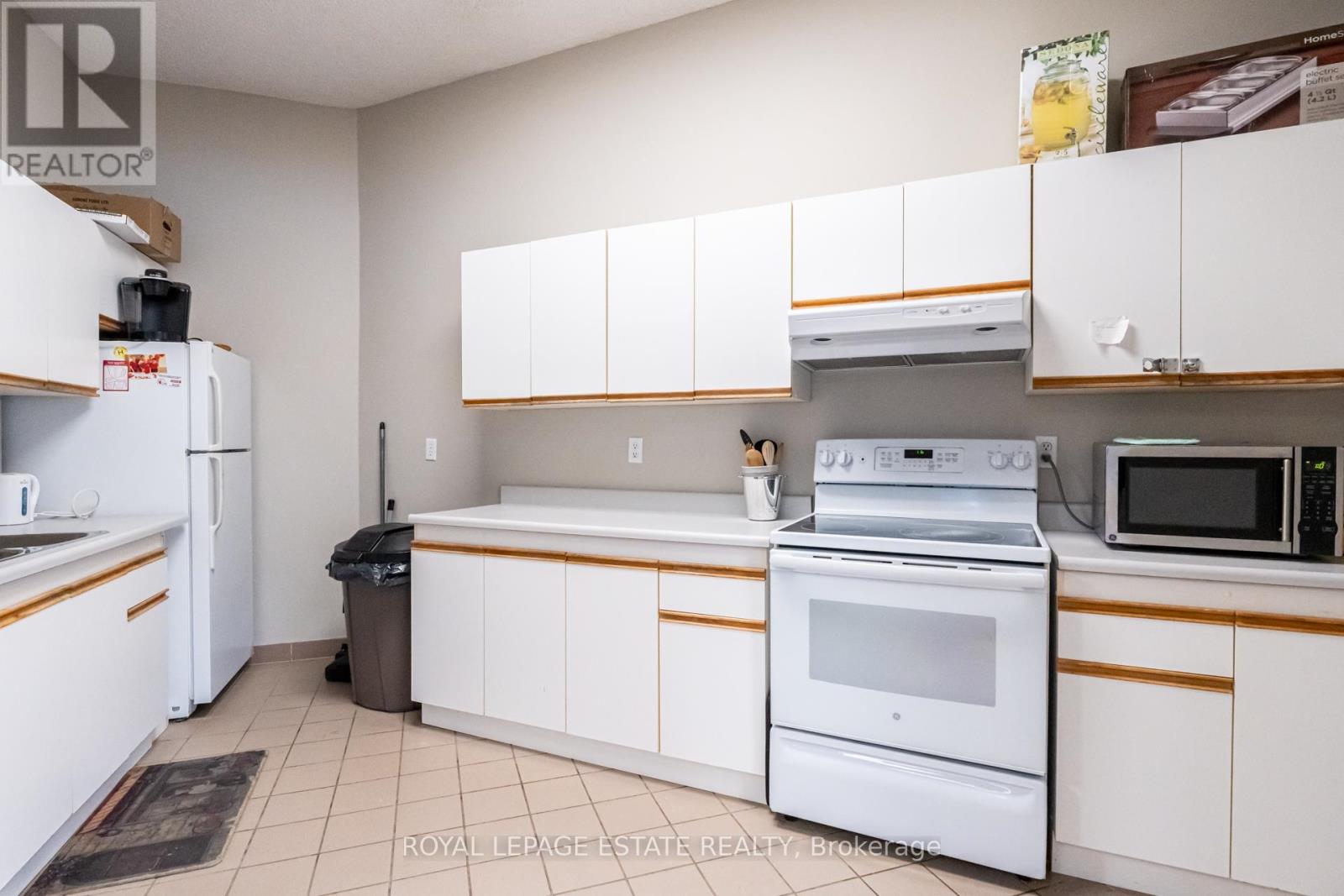 204 - 26 Hall Road, Halton Hills (Georgetown), Ontario  L7G 5G5 - Photo 30 - W12822294