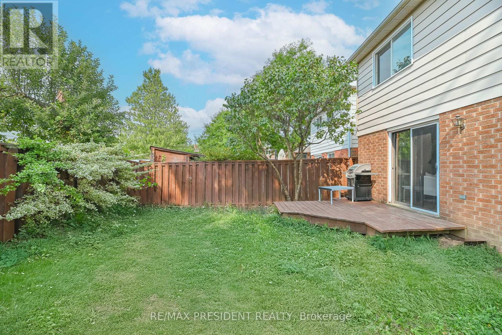 4 Lawnview Court, Brampton (Heart Lake West), Ontario  L7G 1T4 - Photo 49 - W12822372