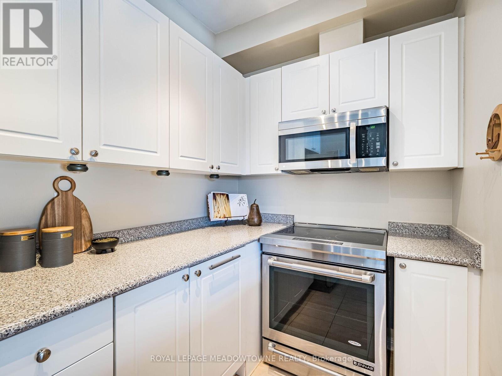 50 Atwood Avenue, Halton Hills (Georgetown), Ontario  L7G 5Z9 - Photo 22 - W12822616