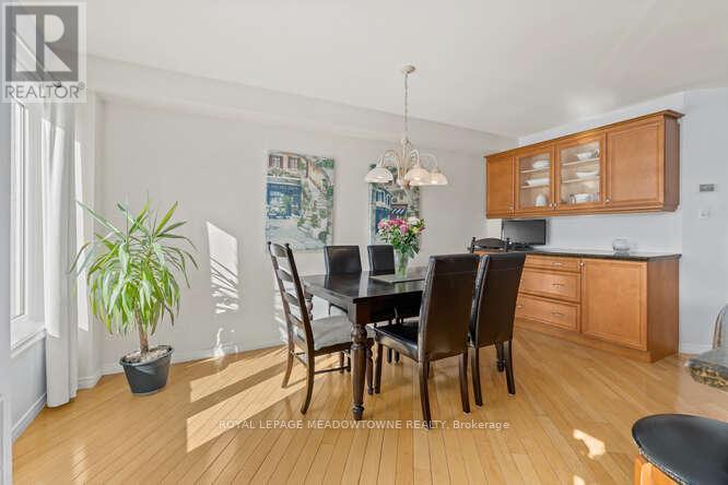 5 James Young Drive, Halton Hills (Georgetown), Ontario  L7G 5S6 - Photo 14 - W12822716