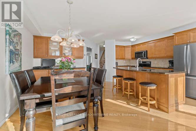 5 James Young Drive, Halton Hills (Georgetown), Ontario  L7G 5S6 - Photo 15 - W12822716