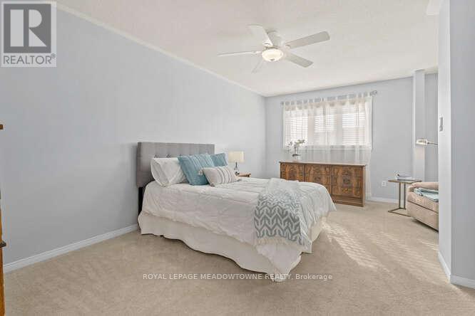 5 James Young Drive, Halton Hills (Georgetown), Ontario  L7G 5S6 - Photo 19 - W12822716