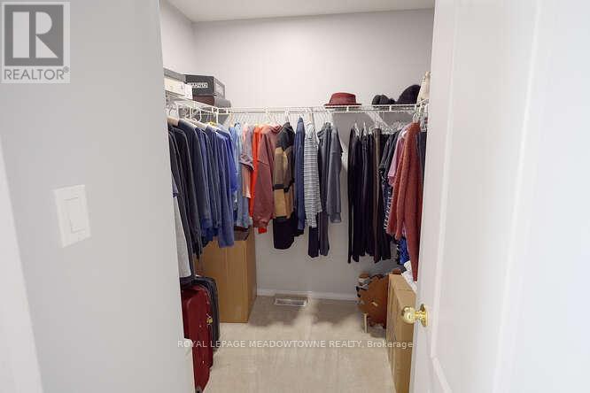 5 James Young Drive, Halton Hills (Georgetown), Ontario  L7G 5S6 - Photo 24 - W12822716