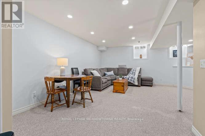 5 James Young Drive, Halton Hills (Georgetown), Ontario  L7G 5S6 - Photo 29 - W12822716