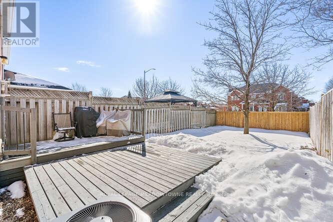 5 James Young Drive, Halton Hills (Georgetown), Ontario  L7G 5S6 - Photo 36 - W12822716