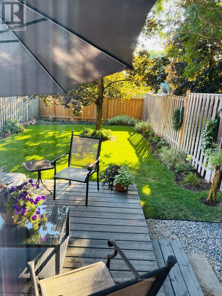 5 James Young Drive, Halton Hills (Georgetown), Ontario  L7G 5S6 - Photo 40 - W12822716