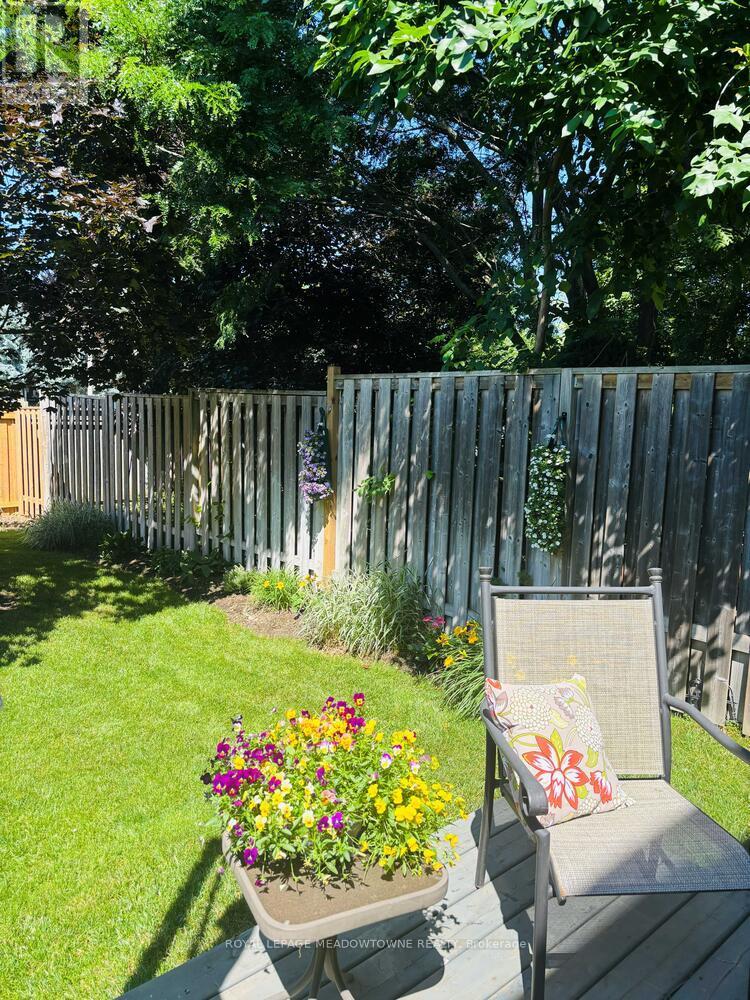 5 James Young Drive, Halton Hills (Georgetown), Ontario  L7G 5S6 - Photo 43 - W12822716